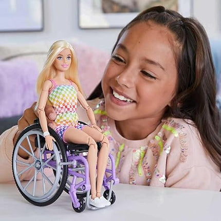 Barbie Doll with Wheelchair and Ramp, Kids Toys and Gifts, Blonde, Barbie Fashionistas, Rainbow Romper, Clothes and Accessories