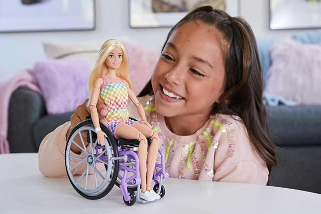 Barbie Doll with Wheelchair and Ramp, Kids Toys and Gifts, Blonde, Barbie Fashionistas, Rainbow Romper, Clothes and Accessories