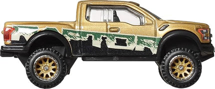 Hot Wheels Premium Car Culture Off Road 1:64 Scale Die-Cast 2017 Ford F-150 Raptor Vehicle with Real Riders Tires & Metal/Metal Body & Chassis
