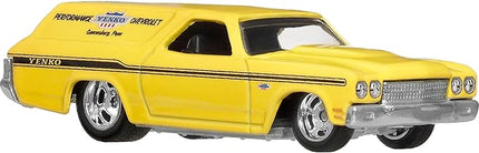 Hot Wheels Premium Car Culture Collectible Toy Car, 1:64 Scale Die-Cast '70 Chevelle SS Wagon, Fast Wagons Vehicle with Real Riders Tires