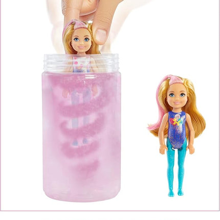 Barbie Chelsea Color Reveal Doll & Accessories, 6 Surprises Include Small Doll, Clothes & Color Change on Hair (Styles May Vary)