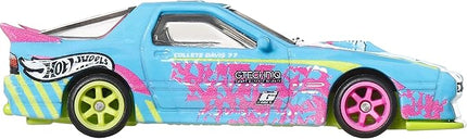 Hot Wheels Premium Car Culture Collectible Toy Car, 1:64 Scale Die-Cast Mazda RX7 FC Pandem, Silhouettes Vehicle with Real Riders Tires
