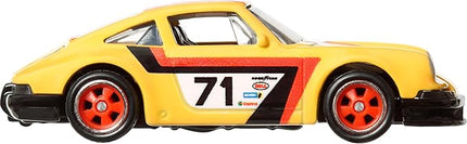 Hot Wheels Premium Car Culture Circuit Legends Toy Vehicle, 1:64 Scale Die-Cast '71 Porsche 911 for Collectors, Real Riders Tires, Metal/Metal Chassis