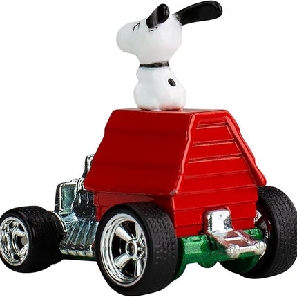 Hot Wheels Premium Pop Culture Peanuts Racing Club Snoopy on Dog House 1:64 Scale Diecast Vehicle
