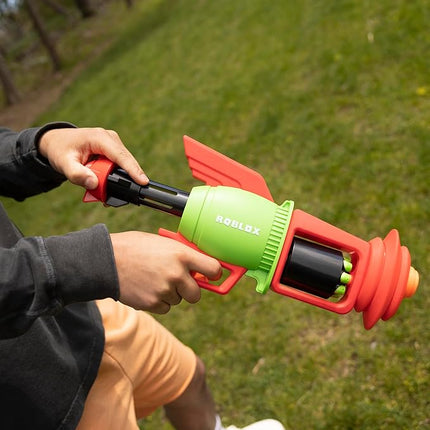 Nerf Roblox Build A Boat for Treasure: Spacelock Ray Blaster, Includes Code to Redeem Exclusive Virtual Item, 8 Elite Darts