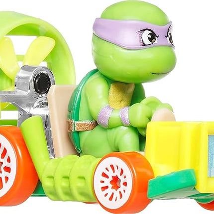 Hot Wheels RacerVerse, Set of 4 Die-Cars 1:64 Scale Toy Cars Optimized for Driving on Tracks with Pop Culture Characters as Drivers