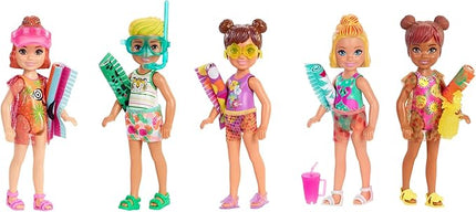 Barbie Chelsea Color Reveal Doll with 6 Surprises: 4 Bags with Cover-Up, Shoes, Towel & Accessory; Water Reveals Marble Blue Doll’s Look & Color Change on Hair; Sand & Sun Series [Styles May Vary]