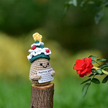 1 Pcs Positive Mini Funny Potato Holding Card Crochet Easter Birthday Christmas Mom Dad Sister Friend Wife Husband Colleauge College Students Coworkes Cheer Up Gift Decor