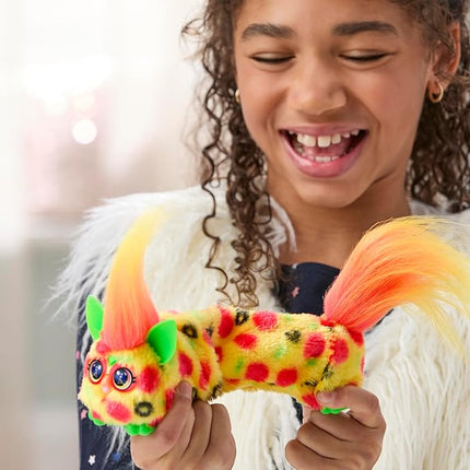 FURBY DJ Furblets Pepp-Oh-Roni Mini Electronic Plush Toy with Funny Stretchable Sound Effects & Music, Speaks Furbish, Pizza Colors