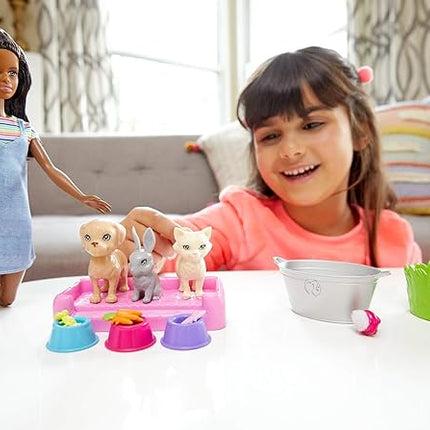 Barbie Play ‘n’ Wash Pets Playset with Brunette Doll, 3 Color-Change Animals (a Puppy, Kitten and Bunny) and 10 Pet and Grooming Accessories, Gift for 3 to 7 Year Olds