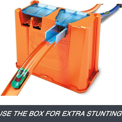 Hot Wheels Toy Car Track Builder Playset, Deluxe Stunt Box with 25 Component Parts & 1:64 Scale Vehicle (Amazon Exclusive)