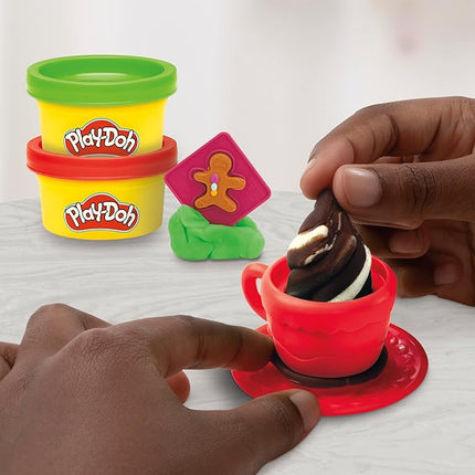 Play-Doh Holiday Advent Calendar for Kids 3 and Up, 24 Day Countdown, Multiple Surprise Gifts Behind Each Door, Arts & Crafts