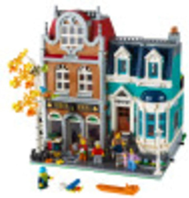 LEGO Creator Expert Bookshop 10270 Modular Building, Home Décor Display Set for Collectors, Advanced Collection, Gift Idea for 16 Plus Year Olds