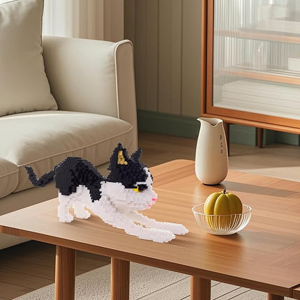 Cat Micro Building Blocks Animal Set, Cow Cat DIY Mini 3D Building Toy Bricks Kit Gift for Adults and Kids, 4800 Pieces (Black & White)