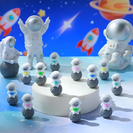 Sonwyoung 50 Pcs Mini Astronaut Figurines Astronaut Statue Space Toys for Space Cake Topper Kids Gift School Classroom Supplies Prize Piñata Goodie Bag Stuffer DIY Home Shelf Tabletop (Seated Pose)