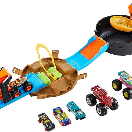 Hot Wheels Toy Monster Trucks Playset, Tire-Shaped Case Transforms into Race Course, 3 Trucks & 4 Cars in 1:64 Scale, Stunt Tire (Amazon Exclusive)