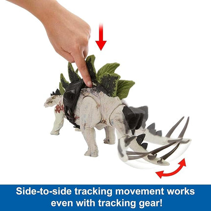 Mattel Jurassic World Gigantic Trackers Action Figure, Stegosaurus Dinosaure Toy with Attack Motion & Tracking Gear, Plus Downloadable App & AR