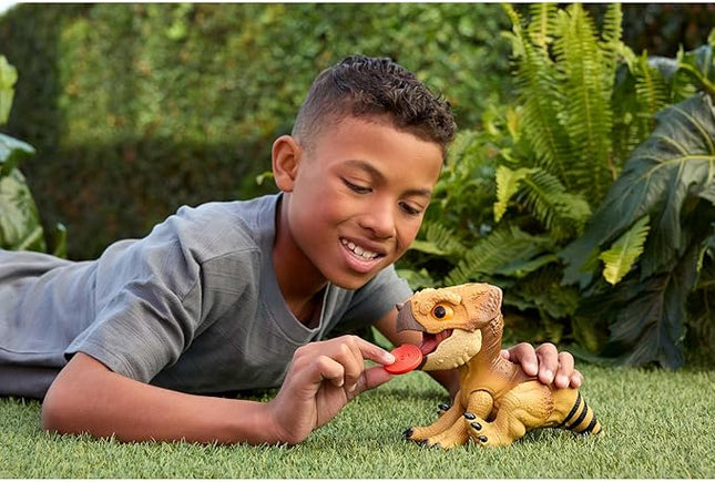 Mattel Jurassic World Rebirth Primal Protector Aquilops Dolores Interactive Dinosaur Toy with Attack Action & Sounds, Pet-Style Electronic Figure with Food Accessory
