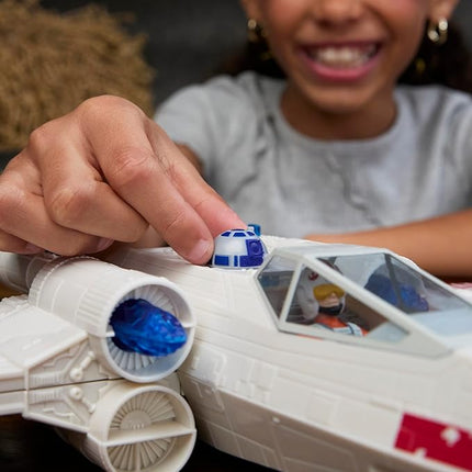 STAR WARS Epic World of Action Luke Skywalker's Force Strike X-Wing, 4-Inch Scale Action Figure & Vehicle, Toys for Boys & Girls Ages 4+