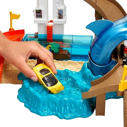 Hot Wheels Toy Car Track Set, Color Shifters Sharkport Showdown, 1:64 Scale Car with Repeat Color-Change Feature