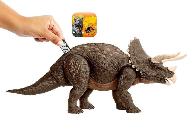 Mattel Jurassic World Dinosaur Toy, Habitat Defender Triceratops Action Figure Made from 60 Per Cent ISCC Certified Plastic