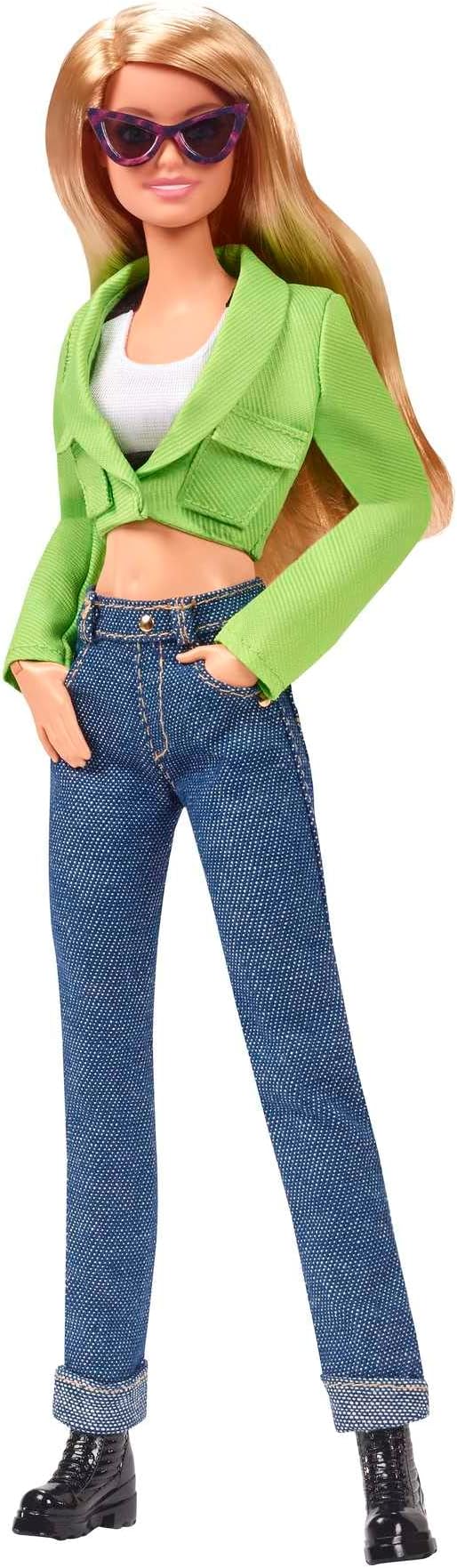 Barbie BarbieStyle Fashion Studio Set with Fully Posable Doll (Blonde), Vanity with Mirror & Chair, 2 Looks, 3 Pairs of Shoes & 15 Accessories, HBX98