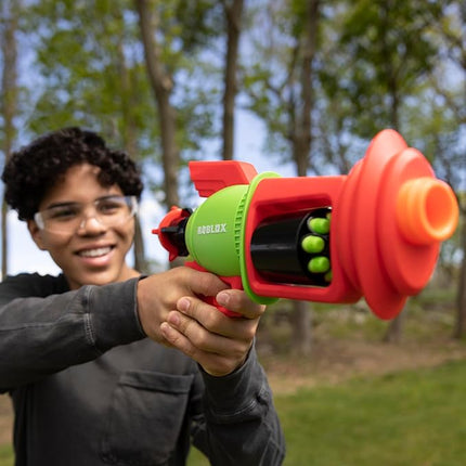 Nerf Roblox Build A Boat for Treasure: Spacelock Ray Blaster, Includes Code to Redeem Exclusive Virtual Item, 8 Elite Darts