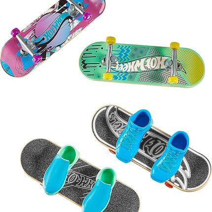 Hot Wheels Skate Tony Hawk Fingerboard & Removable Skate Shoes Multipack, 4 Fully Assembled Boards, 2 Pairs of Skate Shoes, 1 Exclusive Set (Styles May Vary)