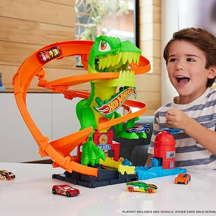 Hot Wheels Toy Car Track Set, City T-Rex Blaze Battle Playset & 1:64 Scale Die-Cast Vehicle, 18” Tall, Multiple Race Outcomes, Spinning Dinosaur Eyes
