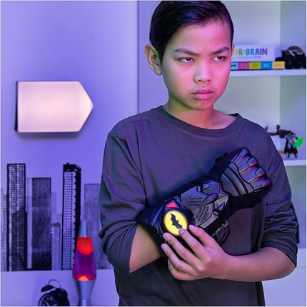 Batman, Interactive Gauntlet with Over 15 Phrases and Sounds, Halloween Costume for Kids Toys for Boys Aged 4 and Up