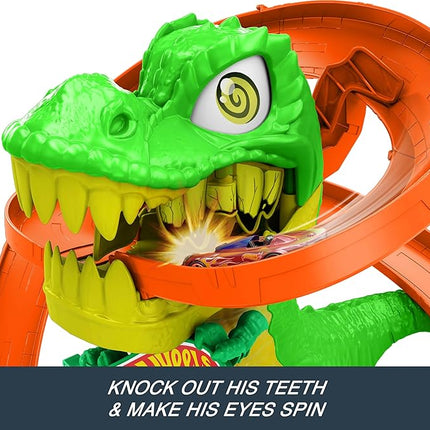 Hot Wheels Toy Car Track Set, City T-Rex Blaze Battle Playset & 1:64 Scale Die-Cast Vehicle, 18” Tall, Multiple Race Outcomes, Spinning Dinosaur Eyes