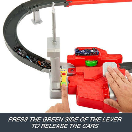 Hot Wheels Toy Car Track Set, 3 Formula 1 Die-Cast Vehicles in 1:64 Scale: McLaren F1 Team, Alpine & VCARB, Sprint Race Circuit (Teams May Vary)