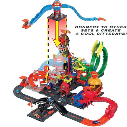 Hot Wheels City Wreck & Ride Gorilla Attack with 1 Car, Connects to Other Sets, Gas Station-Themed Set, Gift for Kids 4 to 8 Years Old