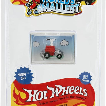 World's Smallest Hot Wheels Snoopy, Miniature Peanuts World War I Flying Ace Car, Die-Cast Metal with Real Working Wheels, Includes Collector Case Diorama, Toy Car, Die Cast Toy Car, Ages 8 and Up