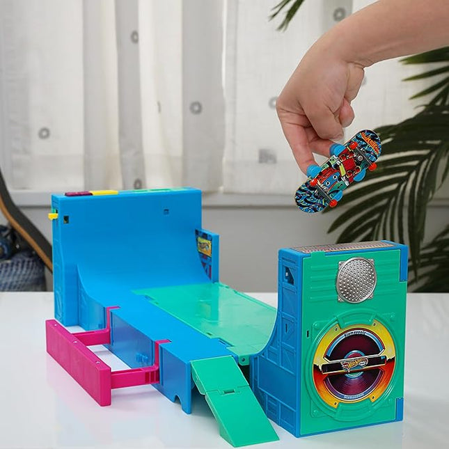 Hot Wheels Skate Boombox Skate Park Playset