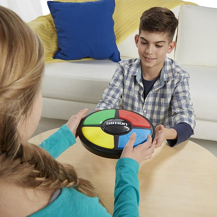 Hasbro Gaming Classic Simon Board Game