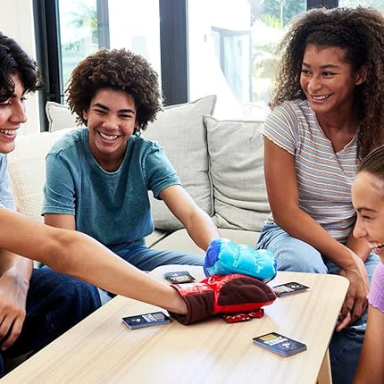 Mattel Games Rock ‘Em Sock ‘Em Robots Fight Cards Card Game, Team Party Game for Kids & Adults with 2 Boxing Gloves