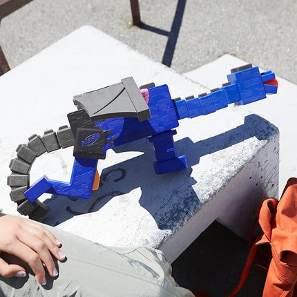 Nerf Minecraft Ender Dragon Blaster, 4-Dart Internal Clip, 12 Elite Foam Darts, Design Inspired by Minecraft Mob in The Game