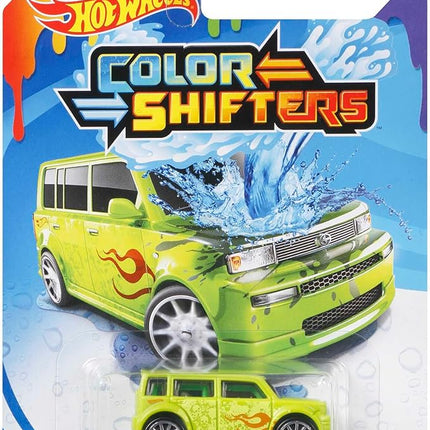 Hot Wheels Toy Car, 1:64 Scale Color Shifters Vehicle with Repeat Color Change in ICY Cold or Very Warm Water (Styles May Vary)