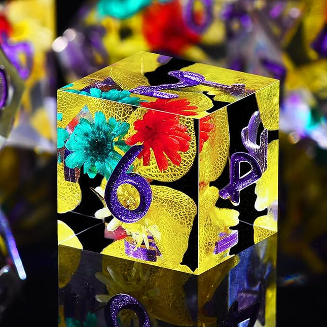 AUSTOR 7-Die DND Dice Set Handmade Sharp Edge Dice Resin Polyhedral Dice for Dungeons and Dragons RPG MTG Table Games（Yellow Leaf）