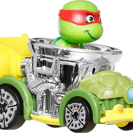 Hot Wheels RacerVerse, Set of 4 Die-Cars 1:64 Scale Toy Cars Optimized for Driving on Tracks with Pop Culture Characters as Drivers