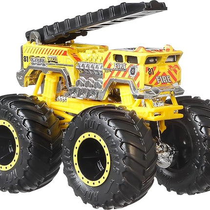Hot Wheels Monster Trucks, 1:64 Scale Monster Trucks Toy Trucks, Set of 4, Giant Wheels, Favorite Characters and Cool Designs