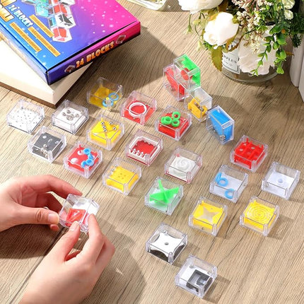 Sumind 24 Mini Maze Cube Puzzle Box Set, Balance Iq Maze Game 1.5 Inch 3D Brain Teaser Ball Ideal Prizes Gifts Puzzles Party Favor Games for Mind Challenge Gifts (Classic)
