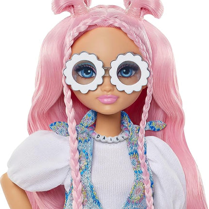 Barbie Dream Besties Doll and Accessories, Daisy Jean Posable Fashion Doll with Removable Fashions & Wavy Pink Hair, 9 DJ & Music Themed Pieces