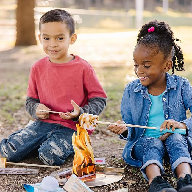 Melissa & Doug Let's Explore Campfire S’mores Set with Toy food & Kids Play Kitchen Accessories, Preschool Learning Toys for Girls & Boys 3+