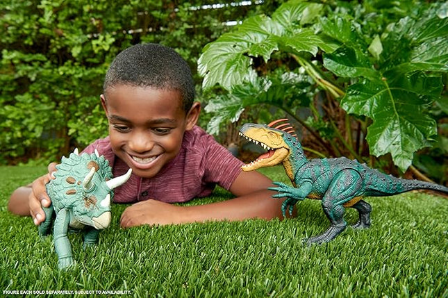 Mattel Jurassic World Gigantic Trackers Action Figure, Neovenator Dinosaur Toy with Attack Chomp, Evolving Head Crest & Digital Play