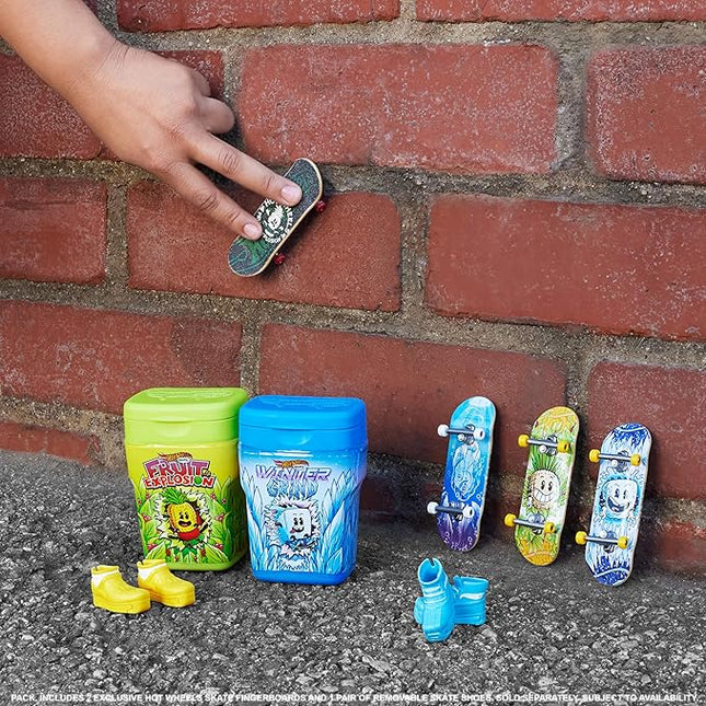 Hot Wheels Skate Fingerboards & Skate Shoes, 2 Flavor Containers with 2 Exclusive Boards & 1 Pair of Removable Shoes in Portable Storage Containers
