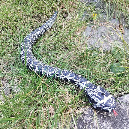 Tipmant Realistic Remote Control Snake RC Animal Toy Crawling Electric Electronic Battery Powered Honored for Kids Cat Halloween Christmas Prank Birthday Gifts (Black)