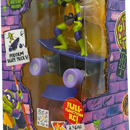 Teenage Mutant Ninja Turtles Toy, Donatello Half Pipe RC Skate Vehicle, Mutant Mayhem Remote Control TMNT Toy for Kids, Ages 3+