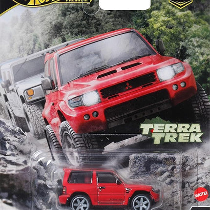 Hot Wheels Premium Car Culture Collectible Toy Car, 1:64 Scale Die-Cast Mitsubishi Pajero Evolution, Terra Trek Vehicle with Real Riders Tires